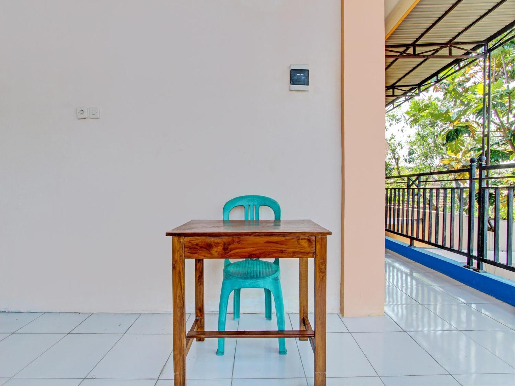 Spot On 93020 Rumah Singgah Ganjuran Bantul Buitenkant foto